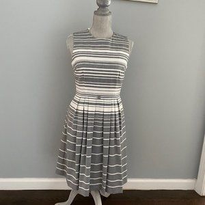 Calvin Klein Like New A Line Pleated Full Line Dress Size 4